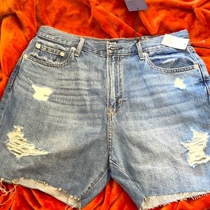 GAP ~ 5” Mid rise Relaxed shorts